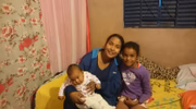Arlete com as filhas
