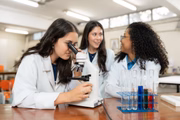 Além de investir na preparação dos alunos para a vida, os colégios Maristas focam ao máximo na internacionalização deles