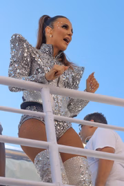 Ivete Sangalo agita os foliões no Carnaval de Salvador