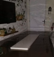 Água invade casas do entorno do Córrego Morro do S, no Campo Limpo, com frequência.