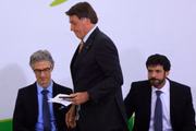 Bolsonaro afirmou que, no tocante à economia, o Brasil se saiu muito bem durante a pandemia