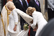 Rainha Camilla chega na Abadia de Westminster