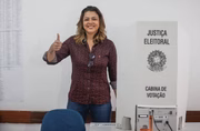 A senadora e candidata ao Governo do Distrito Federal Leila do Vôlei (PDT) votou na Faculdade Unieuro, em Águas Claras