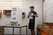 Candidato Pablo Marçal (PRTB) votou minutos antes do fechamento das urnas