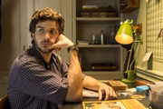 <b>Danilo (Chay Suede):</b> Filho único de Thelma (Adriana Esteves), trabalha com a mãe no restaurante da família e namora Amanda (Camila Márdila). É superprotegido desde o dia em que sua mãe o salvou, ainda criança, do incêndio que matou seu pai. Thelma faz tudo pelo filho, desde arrumar sua roupa até opinar em seu relacionamento. Danilo fica aturdido ao ouvir sua namorada dizer que deseja terminar tudo, pois acredita que ele não faz nada de forma autônoma. A garota, então, mostra o quão dependente ele é da mãe e isso o faz mudar de atitude, deixando Thelma inconformada. Vai se apaixonar por Camila (Jéssica Ellen), filha de Lurdes <b>Danilo (Chay Suede):</b> Filho único de Thelma (Adriana Esteves), trabalha com a mãe no restaurante da família e namora Amanda (Camila Márdila). É superprotegido desde o dia em que sua mãe o salvou, ainda criança, do incêndio que matou seu pai. Thelma faz tudo pelo filho, desde arrumar sua roupa até opinar em seu relacionamento. Danilo fica aturdido ao ouvir sua namorada dizer que deseja terminar tudo, pois acredita que ele não faz nada de forma autônoma. A garota, então, mostra o quão dependente ele é da mãe e isso o faz mudar de atitude, deixando Thelma inconformada. Vai se apaixonar por Camila (Jéssica Ellen), filha de Lurdes