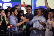 Atual prefeito de São Paulo com aliados