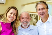 Onélia é mulher do ministro da Educação do governo Lula, Camilo Santana. Ela assumiu cargo de conselheira do TCE-CE.
