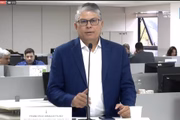 Francisco Araújo, secretário de Saúde do DF, assinou a medida nesta sexta