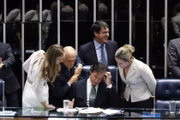 Oliveira abriu os debates sobre o decreto às 20h25