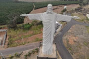 Monumento do cristo de Elói Mendes, em Minas Gerais, feito pela família Moura