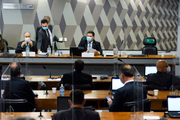 Augusto Brandão ao lado dopresidente da CCJ, senador Davi Alcolumbre