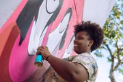 Grafiteira Carli Ayô pintou o mudo em Brazlândia