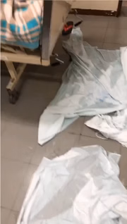 Vazamento de vaso sanitário invadiu quarto onde pacientes estavam internados