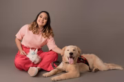 A fisioterapeuta Amanda com seus parceiros de trabalho