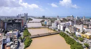 Desde terça-feira (31/5), um contingente de 150 pessoas da Marinha, além de seis embarcações e 12 viaturas, atua ao lado dos bombeiros para resgate de vítimas dos deslizamentos na Comunidade dos Milagres