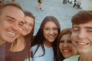Rose Miriam Di Matteo publica última foto de Gugu Liberato ao lado dos filhos Sofia, Marina e João Augusto
