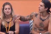 Por conta da forma como a relação estava avançando, Tadeu Schmidt interveio