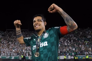 Gustavo Gómez celebra o título do Palmeiras