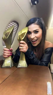 Simone Mendes venceu as categorias Sertanejo do Ano e Hit do Ano com Erro Gostoso EM 2023