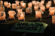 Registro do ato simbólico, realizado em Goiás em 2021, em homenagem aos 500 mil mortos por Covid