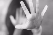 O Metrópoles conversou com uma especialista que elencou 14 sinais que elas dão quando estão passando por contexto de violência doméstica 