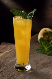 Outra opção do Rubayat é a Soda Tropical (R$ 18), que leva maracujá, soda de gengibre e hortelã