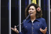 Perpétua Almeida, autora da "PEC Pazuello", cobra inclusão de proposta na pauta da Câmara