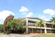 Fachada da Escola Politécnica da USP, a Poli, em São Paulo