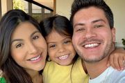 Arthur Aguiar, a namorada e a filha