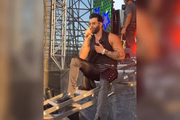 Cantor faz show na véspera do aniversário de Goiânia