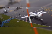 Momento em que as pessoas embarcavam no avião em Canela (RS), minutos antes dele cair