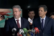 Ministro da Fazenda, Fernando Haddad, e presidente da Câmara, Arthur Lira, vêm mantendo relação amistora