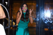 Mari chegou ao hotel no Rio de Janeiro de máscara