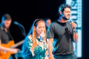 Camila Campos ao lado do marido, o ex-zagueiro Léo