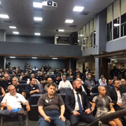 Na plateia estavam o influenciador Paulo Kogos e o deputado federal Paulo Bilynskyj (PL)