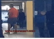 Na imagem, ele é visto na entrada de um dos depoimentos que o levaram à prisão