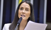 Amália Barros, deputada federal pelo PL