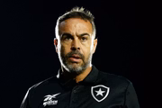 O português substitui Artur Jorge