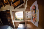 Pintora Frida Kahlo recepciona os turistas