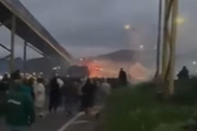 Os agressores dispararam uma chuva de rojões para emboscar as vítimas 