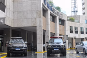 Polícia Federal deu 24 horas para Bolsonaro apresentar o passaporte