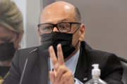 Diretor do Butantan, Dimas Covas, em depoimento na CPI da Covid