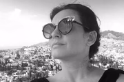 Sabrina ajudou a desmascarar o médium João de Deus