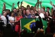 Luiz Inácio Lula da Silva é eleito pela terceira vez
