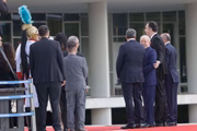 Às 14h40, Lula chegou ao Congresso Nacional, onde foi recebido pelos presidentes da Câmara, Arthur Lira (PP-AL), e do Senado, Rodrigo Pacheco (PSD-MG)