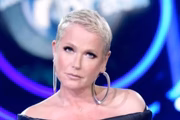 Considerada uma das mulheres mais ricas do Brasil, Xuxa já esteve no Guinness World Records com o Xou da Xuxa 3, considerado um dos álbuns mais vendidos na história fonográfica brasileira, e já recebeu dois Grammys Latinos
