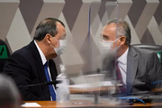 Omar Aziz e Renan Calheiros em oitiva com ex-secretário de Saúde do Amazonas
