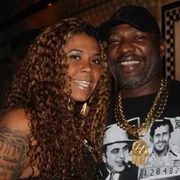 A vívuva de Mr. Catra, Silva Catra, também poderá ser um dos nomes 
