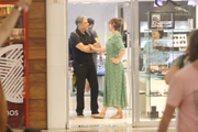 E Natasha experimentou óculos