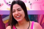 "Sou escorpiana. Eu me jogo de cabeça em tudo, não entro para perder”, revela